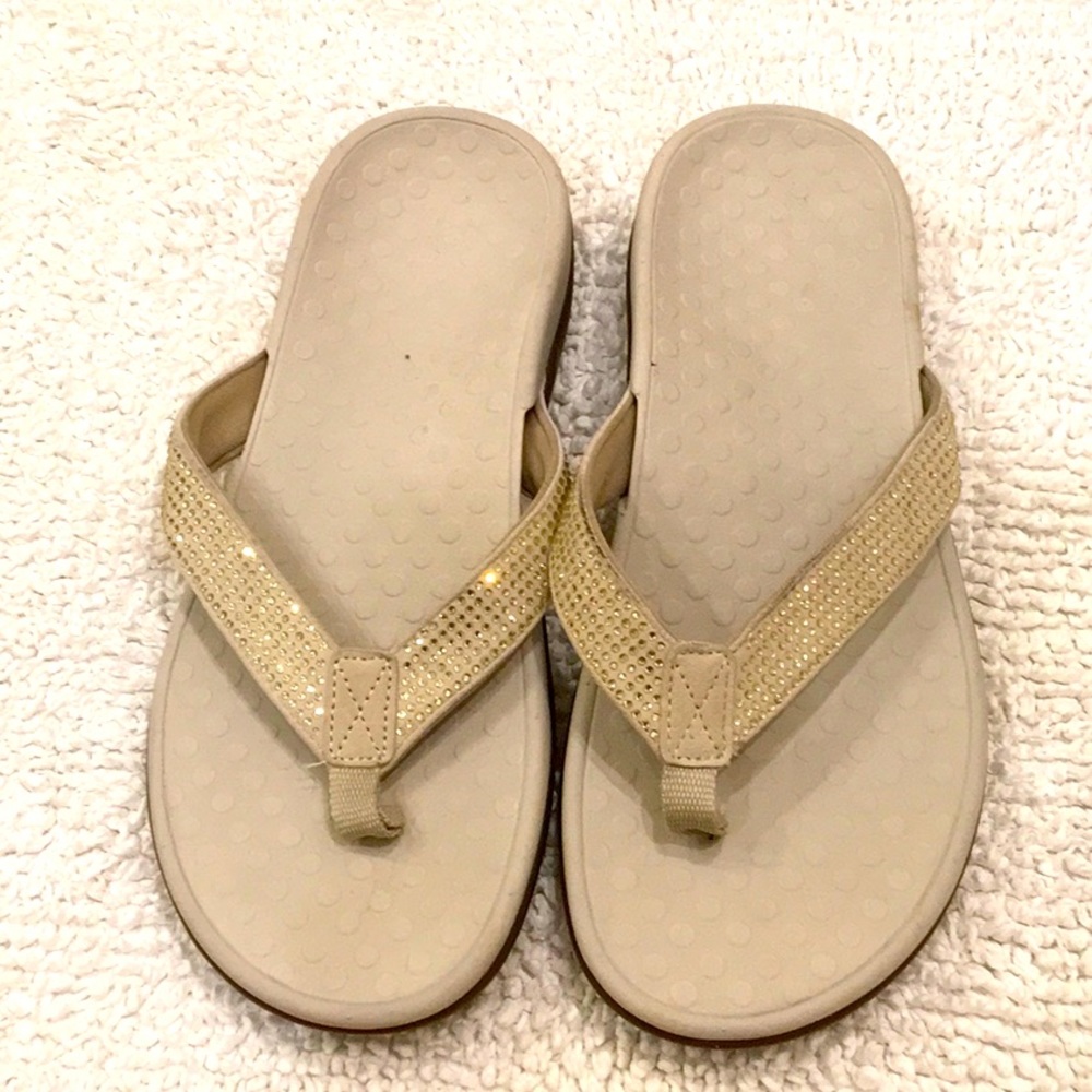 Vionic sandals size 9 embellished